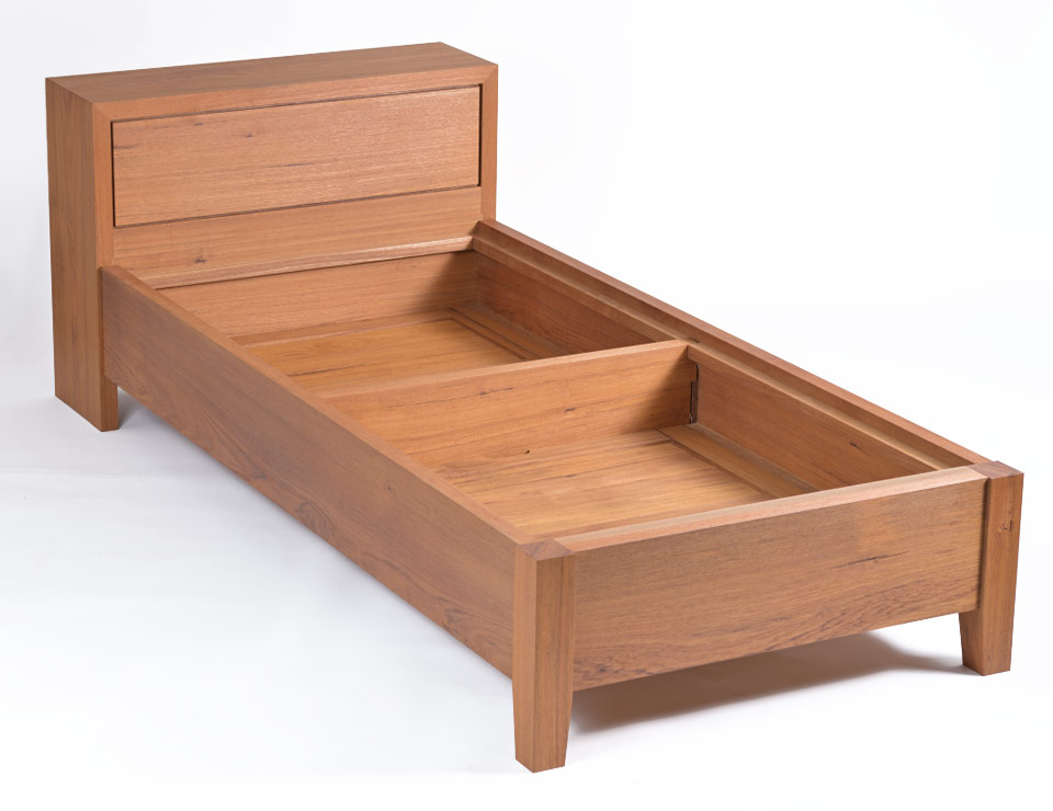 チークのベッド04